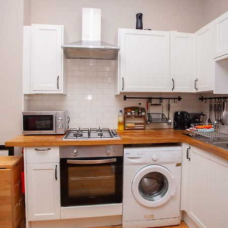Beautiful 2 Bed Apartment Rose St Glasgow Exterior photo